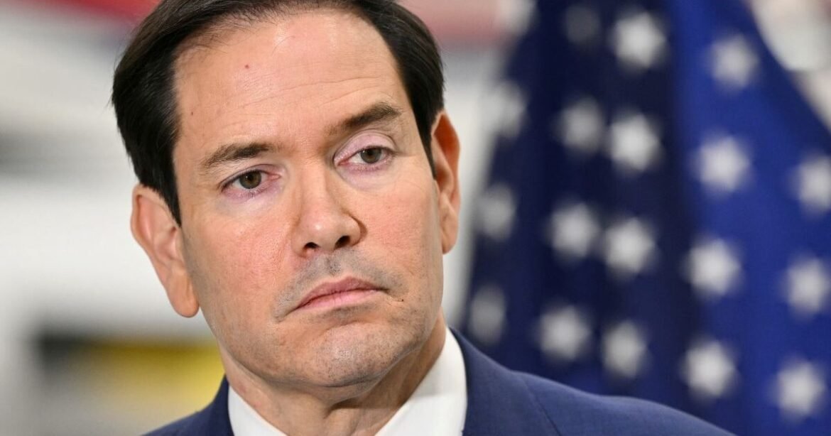 Οργισμένος Ρούμπιο για το πρόστιμο της ΕΕ στο X: «Επίθεση στον αμερικανικό λαό»