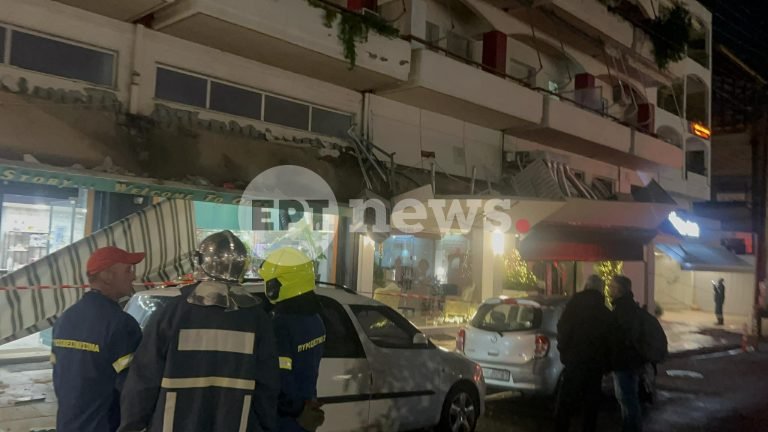 Καλαμάτα: Κατέρρευσε τσιμεντένια μαρκίζα σε πεζοδρόμιο