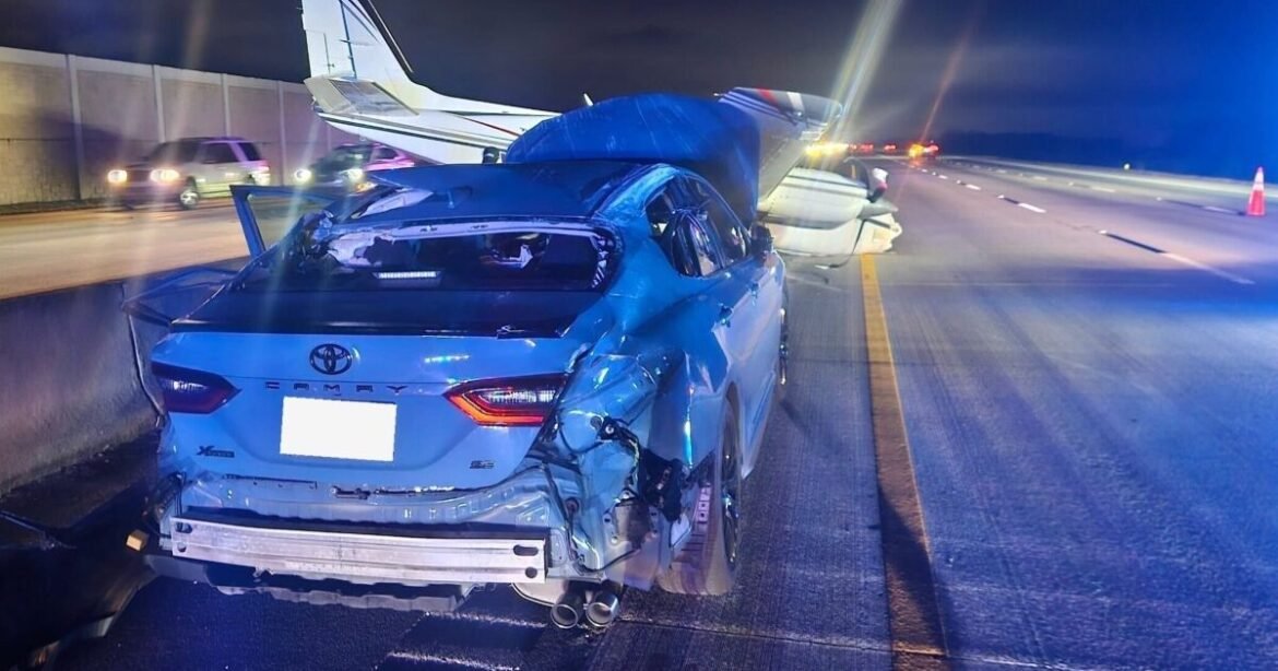 Τροχαίο με… αεροπλάνο στη Φλόριντα: «Προσγειώθηκε» πάνω σε αυτοκίνητο εν κινήσει (βίντεο)