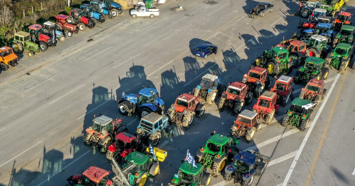 Μπλόκα αγροτών: Ο χάρτης των κινητοποιήσεων – Πού και σε ποιες ώρες κάνουν αποκλεισμούς