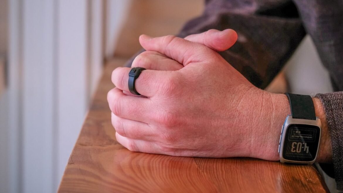 Το νέο έξυπνο δαχτυλίδι της Pebble έχει σχεδιαστεί για να καταγράφει τις ιδέες σας πριν τις ξεχάσετε