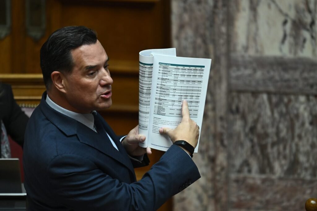 Προϋπολογισμός 2026: Ενταση στη Βουλή ανάμεσα σε Γεωργιάδη και αντιπολίτευση