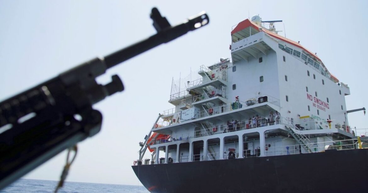 Ιράν: Κρατούμενο το πλήρωμα του ξένου τάνκερ στον Κόλπο του Ομάν