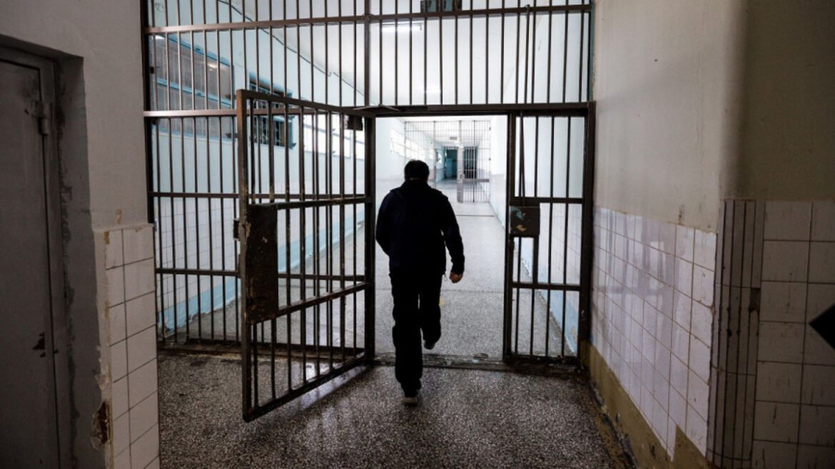 Ινστιτούτο Prolepsis: Κρίσιμα εμπόδια και βασικές προϋποθέσεις για την ενίσχυση της υγείας στα σωφρονιστικά