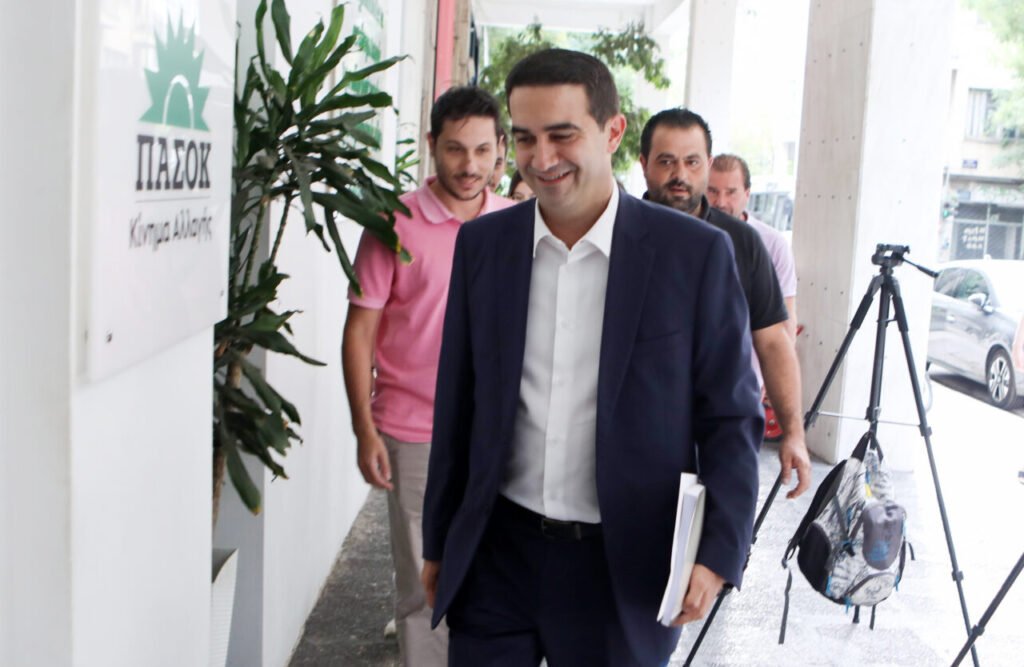 «Νιώθω συντριβή»: Ο Μιχάλης Κατρίνης για την επεισοδιακή σύλληψη του ανήλικου γιου του στο Χαλάνδρι