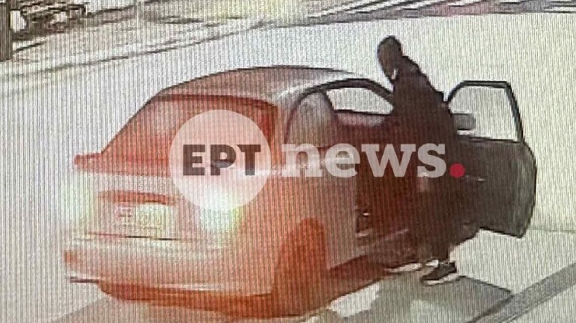 Καβάλα: Βίντεο ντοκουμέντο από διάρρηξη σε καφετέρια – Έσπασαν την τζαμαρία, άρπαξαν το συρτάρι του ταμείου