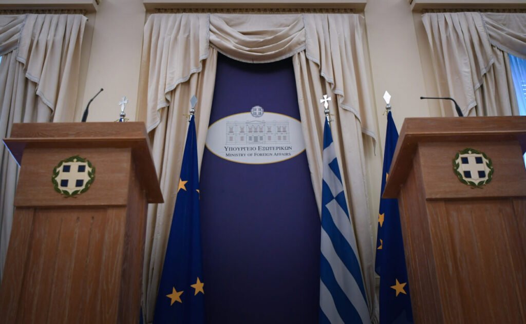 Η αντίδραση της Αθήνας στις δηλώσεις Μίτσκοσκι για Μακεδονία χωρίς το «Βόρεια»