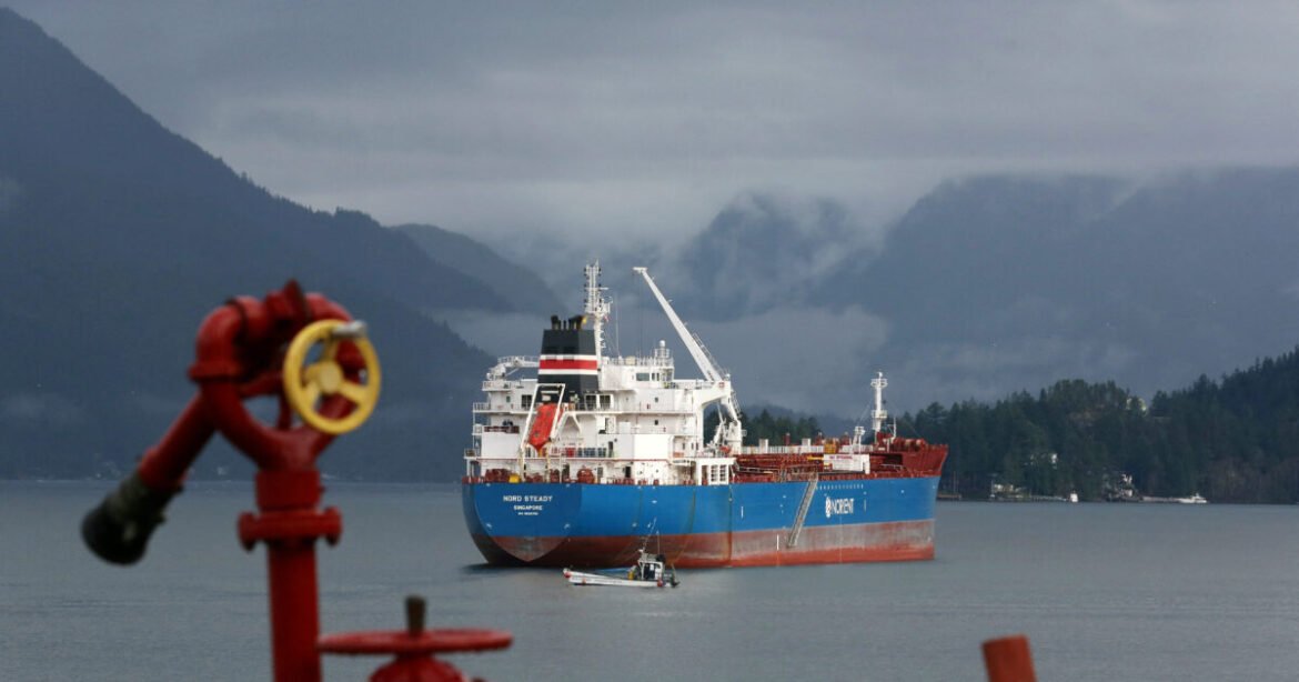 Η Chevron συνεχίζει τις εξαγωγές πετρελαίου από τη Βενεζουέλα εν μέσω εντάσεων