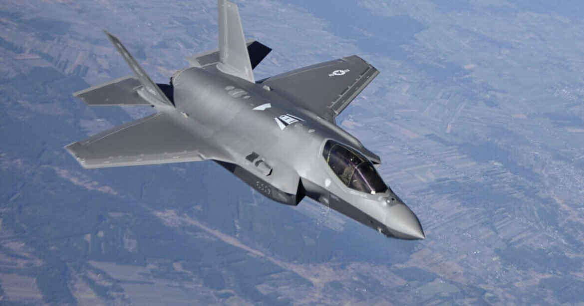 «Operation Hawkeye»: Μαζική επίθεση των ΗΠΑ σε στόχους του ISIS στη Συρία