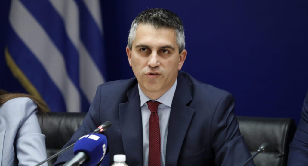 Δήμας για άνοιγμα διοδίων από αγρότες: Στα 2,5 εκατ. ευρώ την ημέρα το κόστος