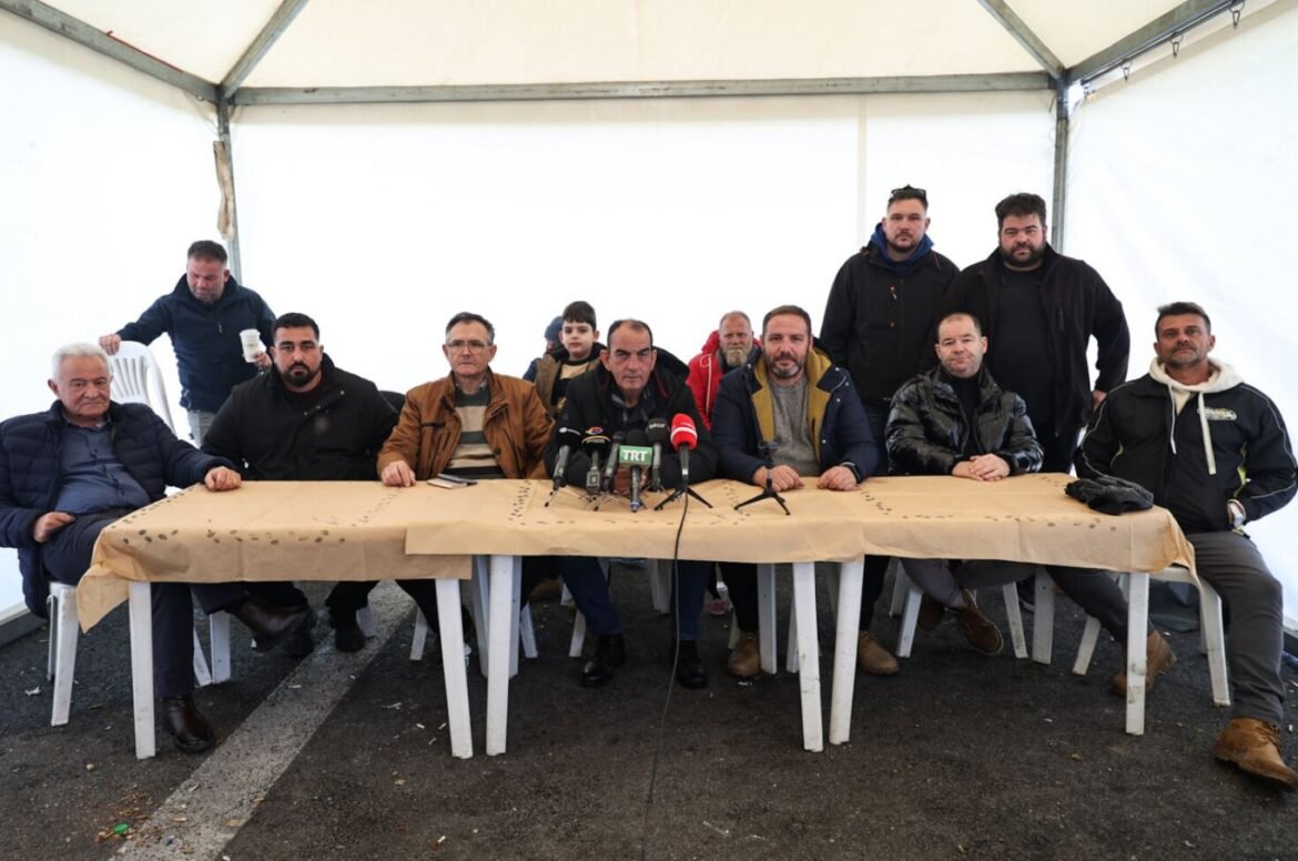 Mπλόκο Νίκαιας: Μήνυμα ενότητας και συνέχισης του αγώνα έστειλαν οι εκπρόσωποι των αγροτών – BINTEO 