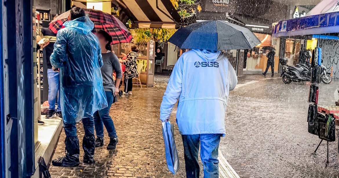 Καιρός: Ισχυρή καταιγίδα πλήττει την Αττική