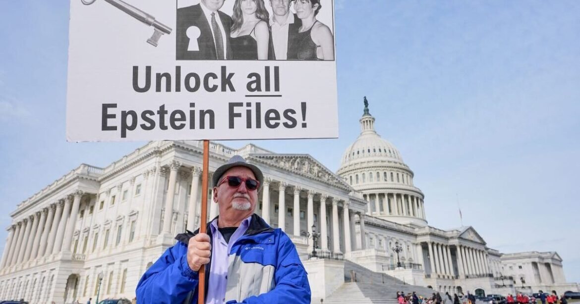 Νέα τροπή στην υπόθεση Έπσταϊν – Βρέθηκαν πάνω από ένα εκατομμύριο επιπλέον έγγραφα