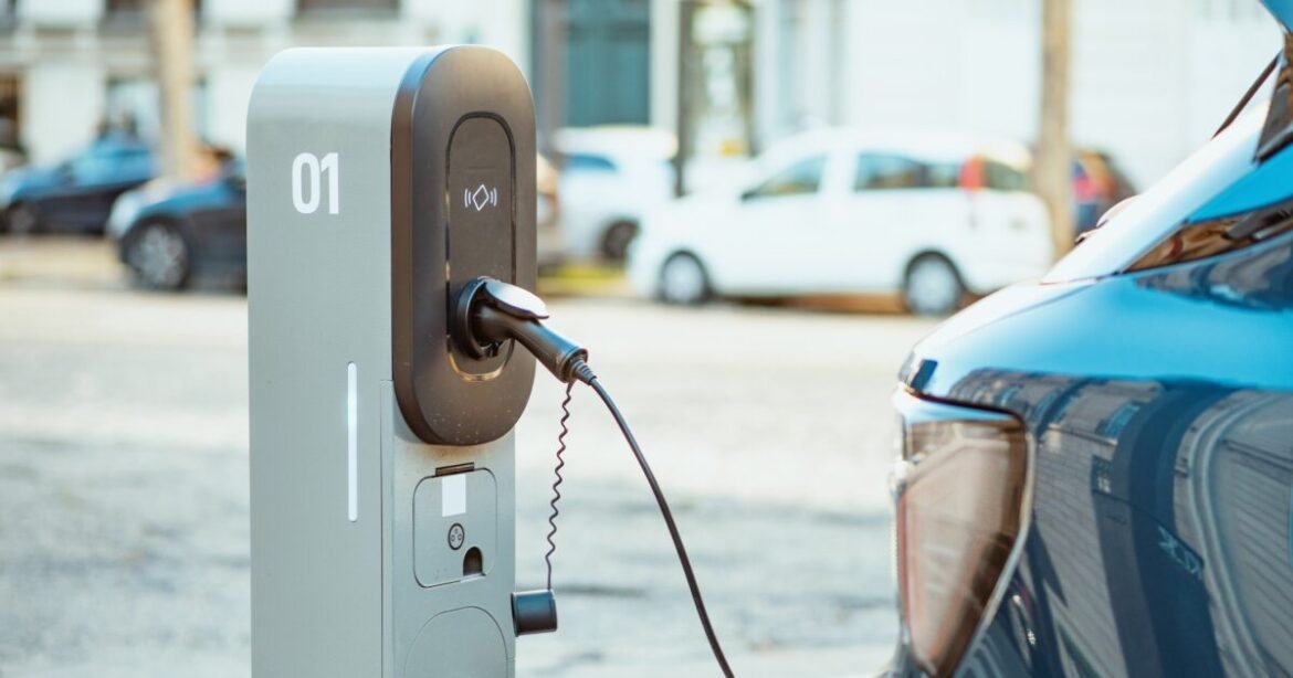 Κινούμαι Ηλεκτρικά ΙΙΙ: Επεκτείνεται έως 31 Μαρτίου 2026 η διάρκεια του προγράμματος