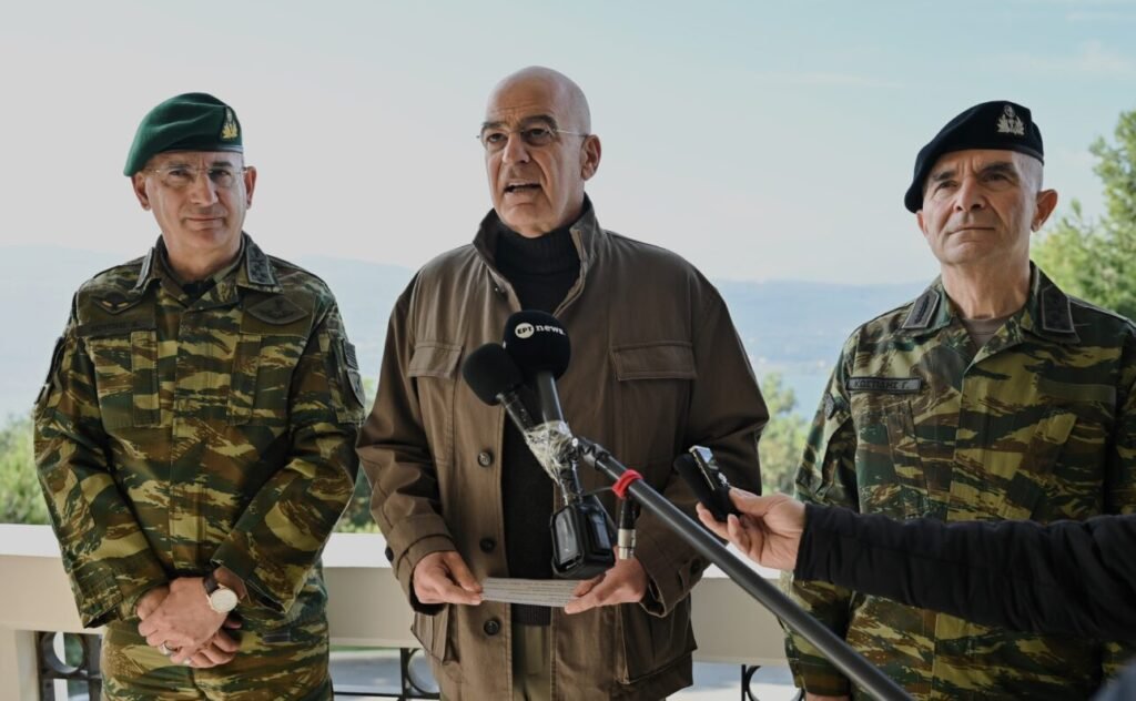 Απάντηση Αθήνας μέσω Δένδια στη νέα φάση της τουρκικής προκλητικότητας