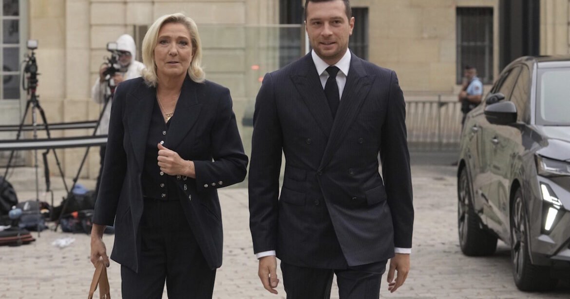 Η γαλλική Κεντροδεξιά έτοιμη για στροφή 180 μοιρών και συνεργασία με την ακροδεξιά Λεπέν