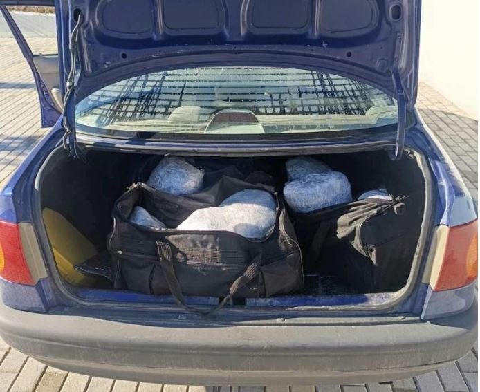 Καστοριά: Εξαρθρώθηκε κύκλωμα διακίνησης ναρκωτικών – Περισσότερα από 28 κιλά κάνναβης σε πορτ – μπαγκάζ