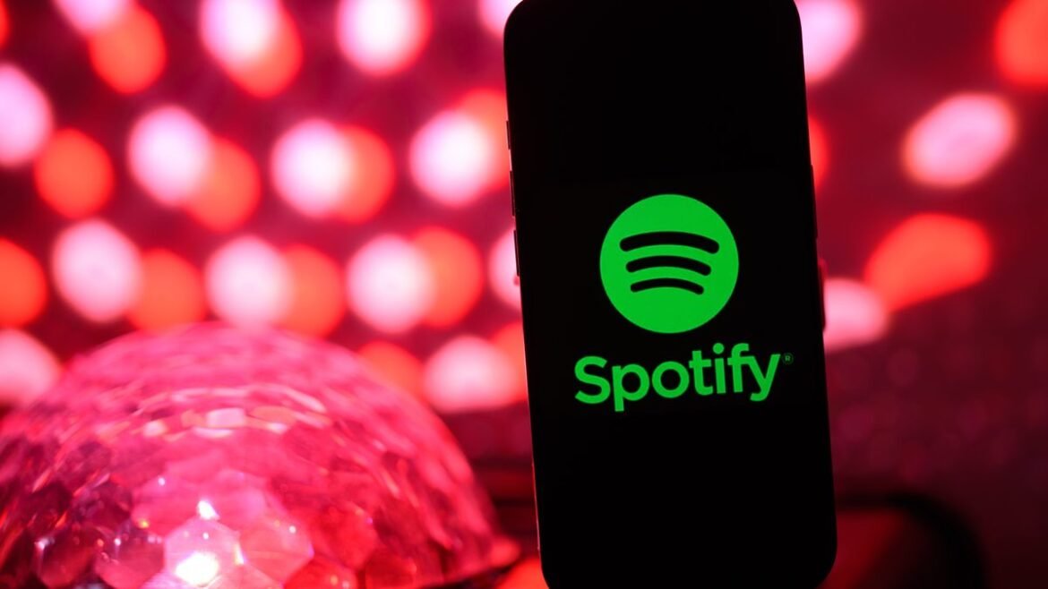 Μια ομάδα χακτιβιστών ισχυρίζεται ότι αντέγραψε όλο τον μουσικό κατάλογο του Spotify