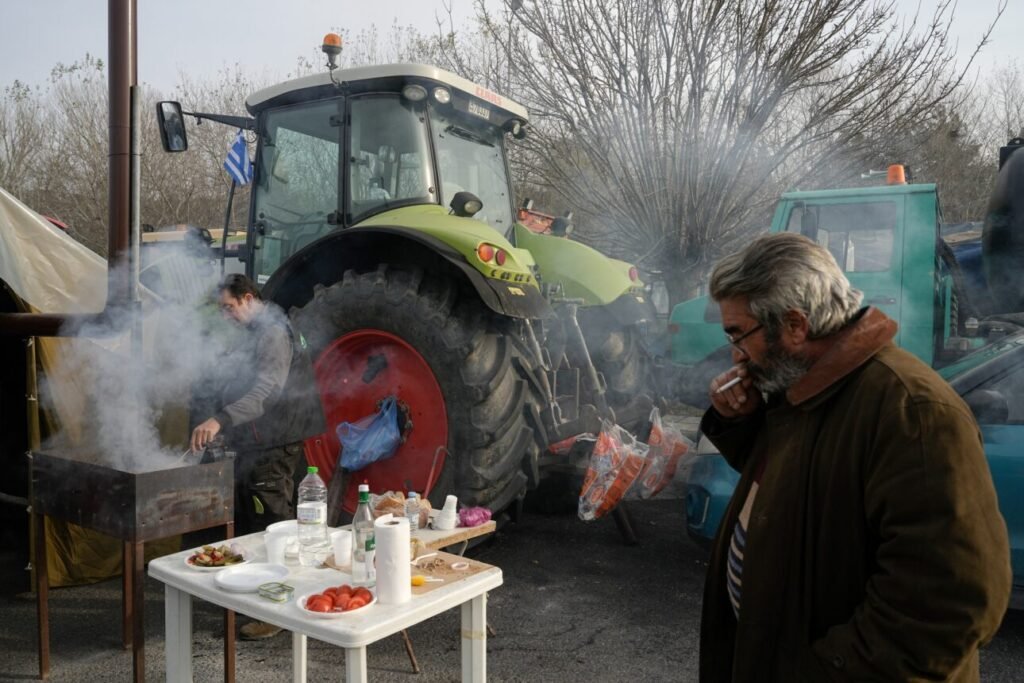 Κυβερνητική στροφή στην αντιμετώπιση των αγροτοσυνδικαλιστών – η «προαναγγελία» Χρυσοχοΐδη