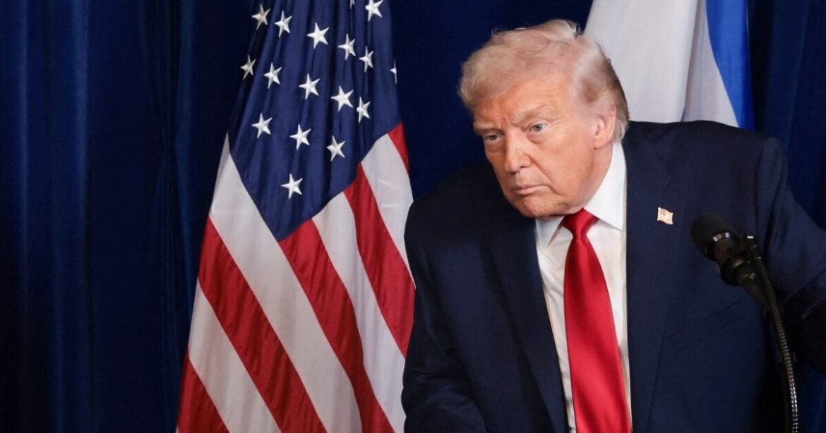 Στον «πάγο» η απόφαση του Ανωτάτου Δικαστηρίου για τους δασμούς Τραμπ