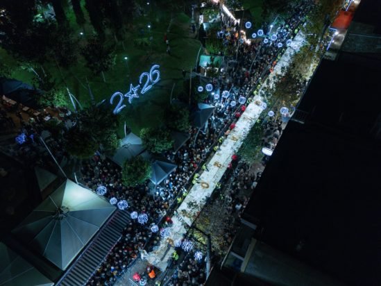 Ένας πεζόδρομος… Βασιλόπιτα κόπηκε φέτος στο Περιστέρι με πάνω από 80.000 κομμάτια – Δείτε φωτογραφίες 