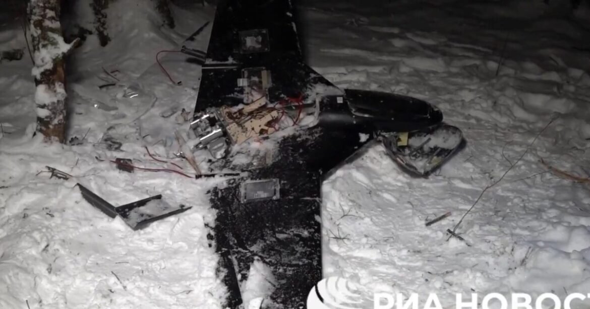 Το ρωσικό υπουργείο Άμυνας έδωσε στη δημοσιότητα βίντεο από τα drones κατά της οικίας του Πούτιν (βίντεο)