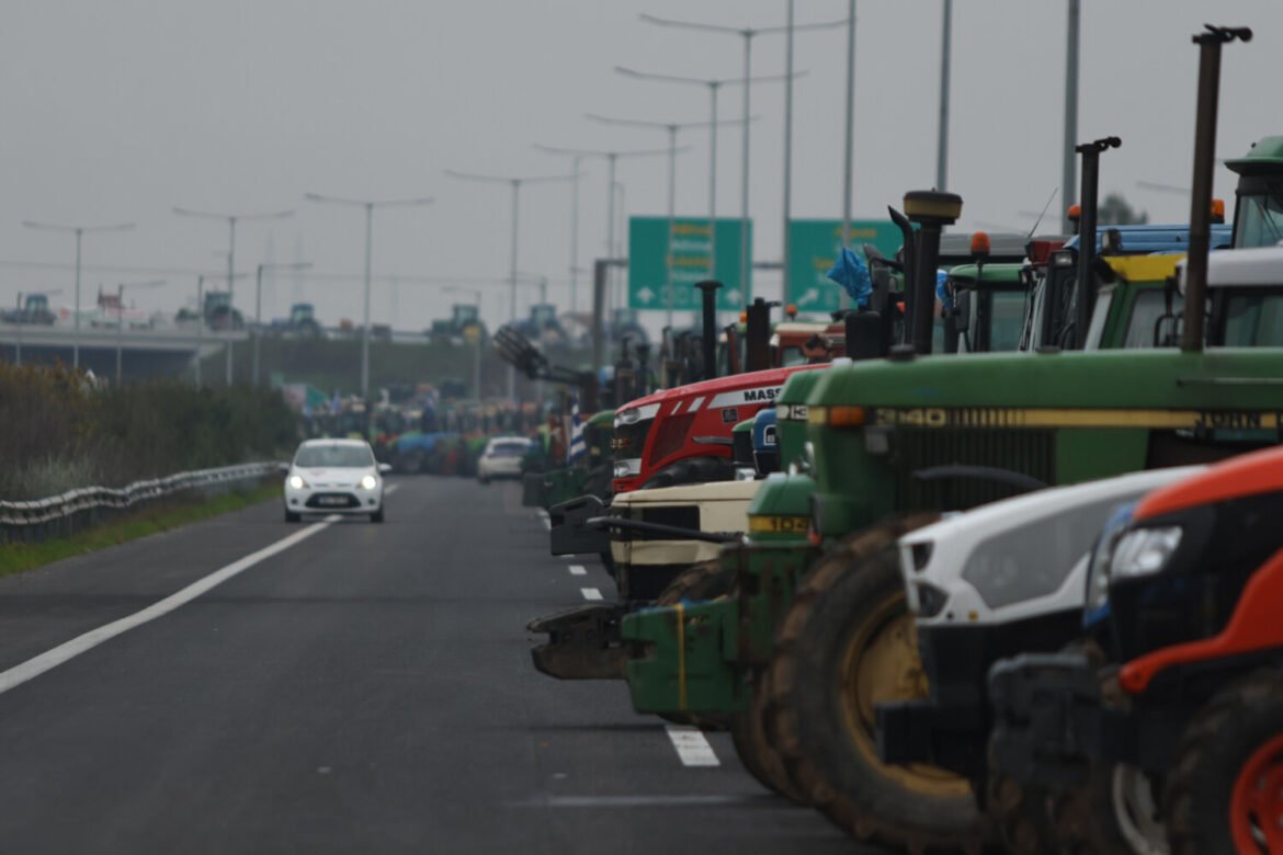 Αγρότες: Σκέψεις για γενικευμένη κλιμάκωση και κάθοδο των τρακτέρ στην Αθήνα – Αντίστροφη μέτρηση για τις τελικές αποφάσεις