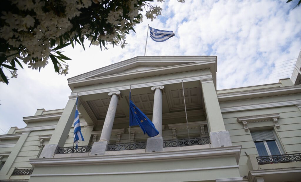 Σε συντονισμό με την ΕΕ η Ελλάδα για τις εξελίξεις στη Βενεζουέλα – τι αναφέρει το ΥΠΕΞ