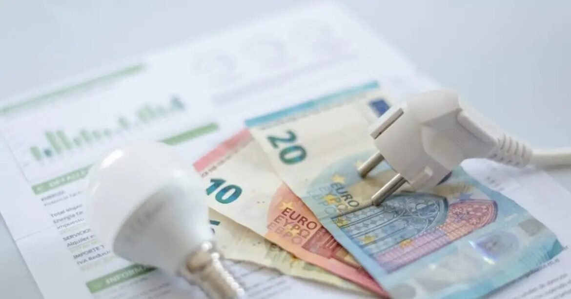 Από τα 15,8 λεπτά τα επαγγελματικά τιμολόγια ρεύματος τον Ιανουάριο