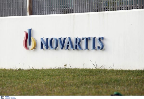Δίκη για Novartis: Την ενοχή των πρώην προστατευόμενων μαρτύρων ζήτησε η εισαγγελέας
