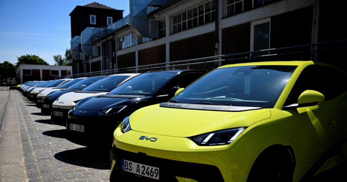 Η BYD ξεπερνά τις πωλήσεις της Tesla σε Γερμανία και Βρετανία