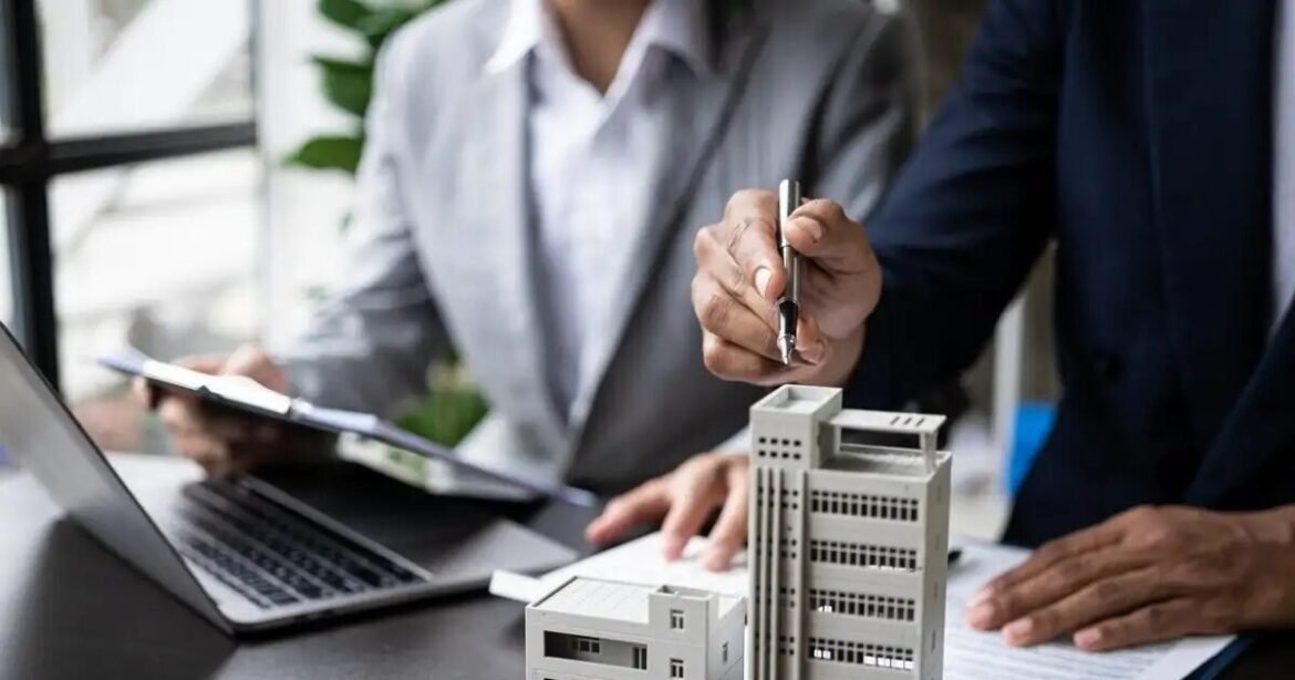 Άνοδος των πωλήσεων κατοικιών στο Μανχάταν λόγω χαμηλότερων επιτοκίων