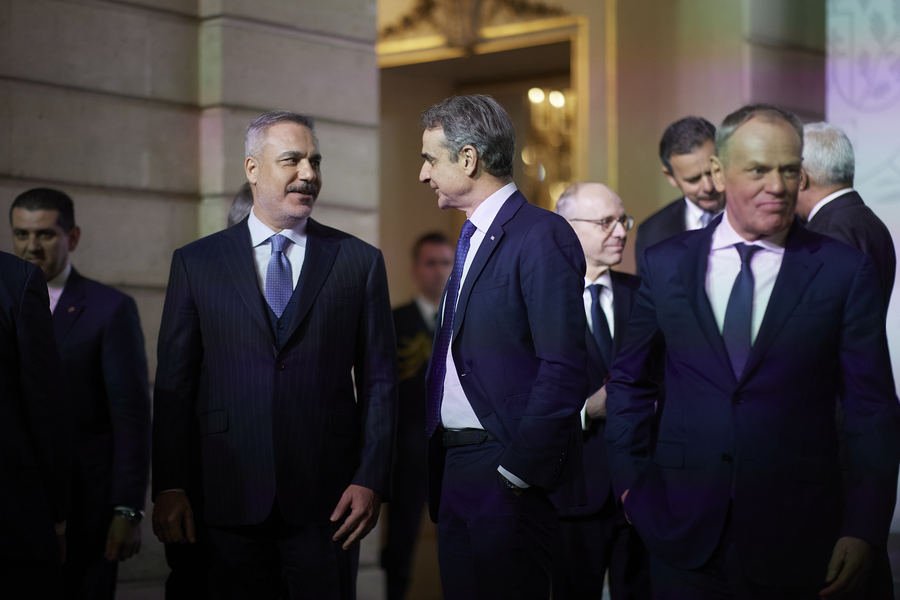 Η Ελλάδα παρούσα στις εγγυήσεις ασφαλείας για την Ουκρανία | Πάνος Παπαδόπουλος