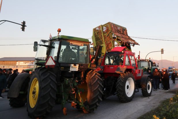 Αγρότες: Χωρίς μπλόκα η βόρεια Ελλάδα – Σήμερα οι αποφάσεις για 48ωρο αποκλεισμό μετά τις κυβερνητικές
