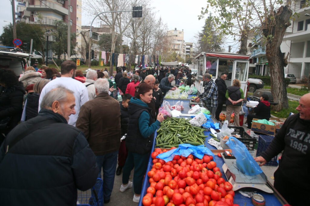 Λαϊκές αγορές: Αίσια έκβαση στη συνάντηση με την ηγεσία του υπ. Ανάπτυξης – Ακολουθεί το Οικονομικών