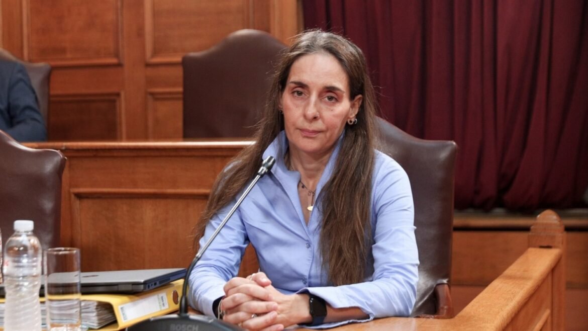 Τυχεροπούλου: Αντιπαράθεση για την μετακίνησή της στην ΑΑΔΕ