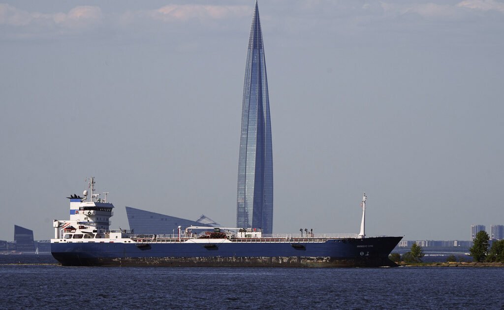 Guardian: Ρωσικό LNG αξίας 7,2 δισ. ευρώ έφτασε στην ΕΕ το 2025 – «Πρωταθλήτρια» στις μεταφορές η Dynagas του Γ. Προκοπίου