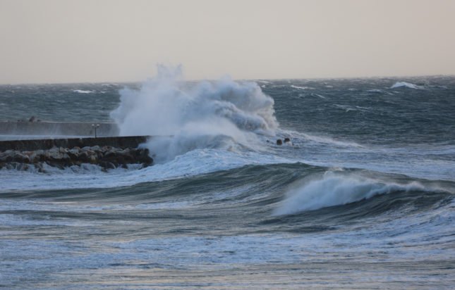 Καιρός: «Διπρόσωπος» με τοπικές βροχές και ηλιοφάνεια – Αναλυτική πρόγνωση ανά περιοχή