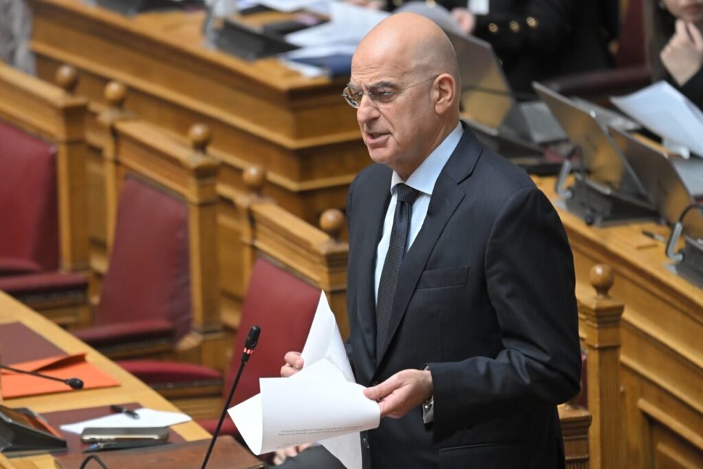 Επιμένει ο Δένδιας παρά το κύμα αντιδράσεων: Δεν θα γίνουν οι Ενοπλες Δυνάμεις ΔΕΚΟ του ’80 επειδή έρχονται εκλογές