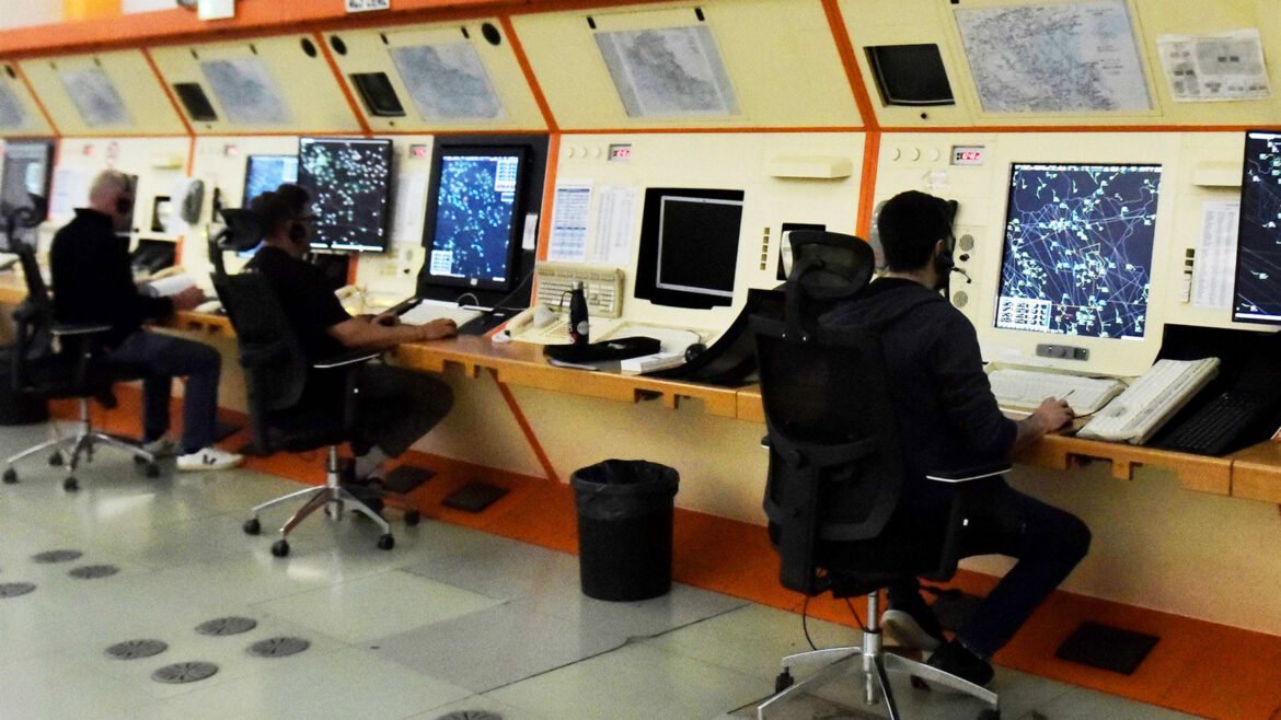 Από Αθήνα κατέληξε… Τίρανα: Η αεροπορική “οδύσσεια” ενός 15χρονου κατά τη διάρκεια του