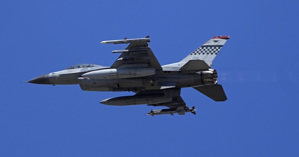 Νέο κύμα αμερικανικών επιδρομών στη Συρία κατά του ISIS μετά τον θάνατο δύο στρατιωτών