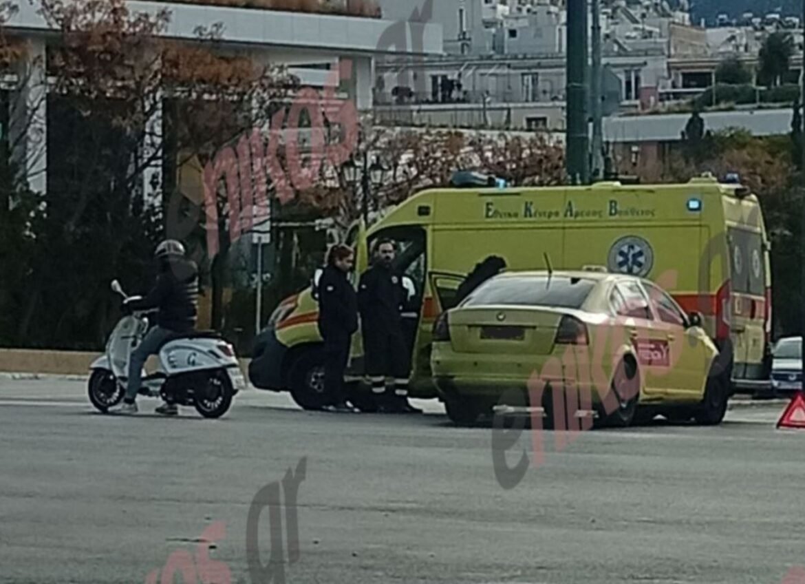 Τροχαίο με σύγκρουση ασθενοφόρου και ταξί στο Χίλτον – ΦΩΤΟ αναγνώστη 