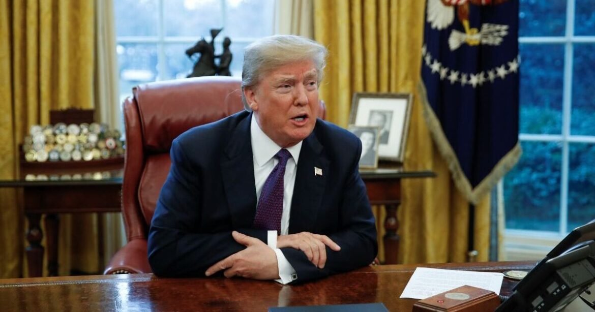 Τραμπ reload: Ανοίγει μέτωπο με την Exxon – Ποινική έρευνα για τον Πρόεδρο της FED