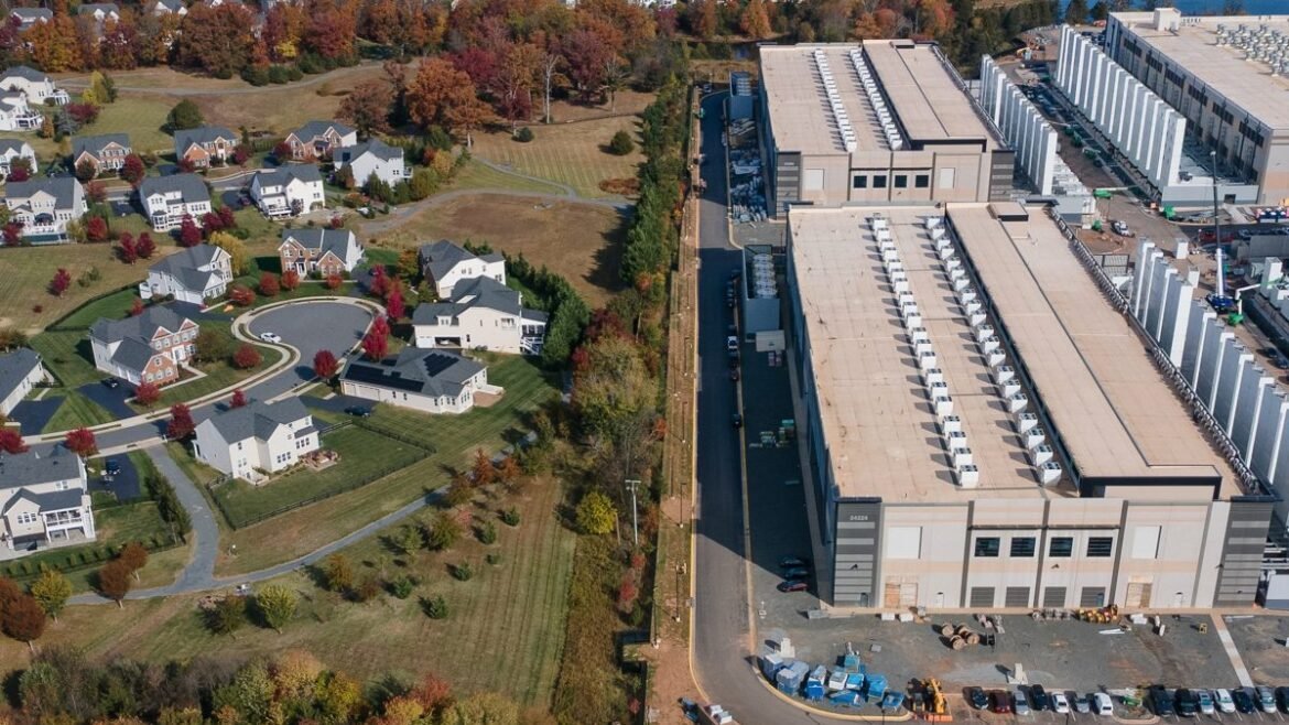 Microsoft: «Εμείς θα πληρώσουμε το ρεύμα» – Η δέσμευση Brad Smith μετά την παρέμβαση Τραμπ για τα κέντρα δεδομένων