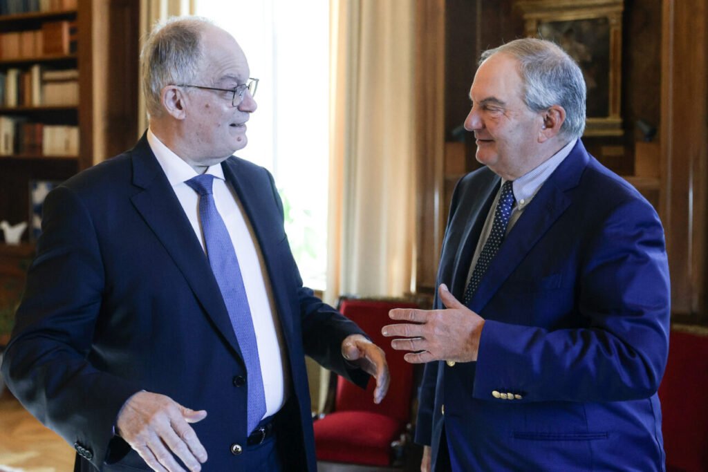 Ο Τασούλας είδε Καραμανλή – ετοιμάζεται για Παπανδρέου και άλλους πρώην Πρωθυπουργούς