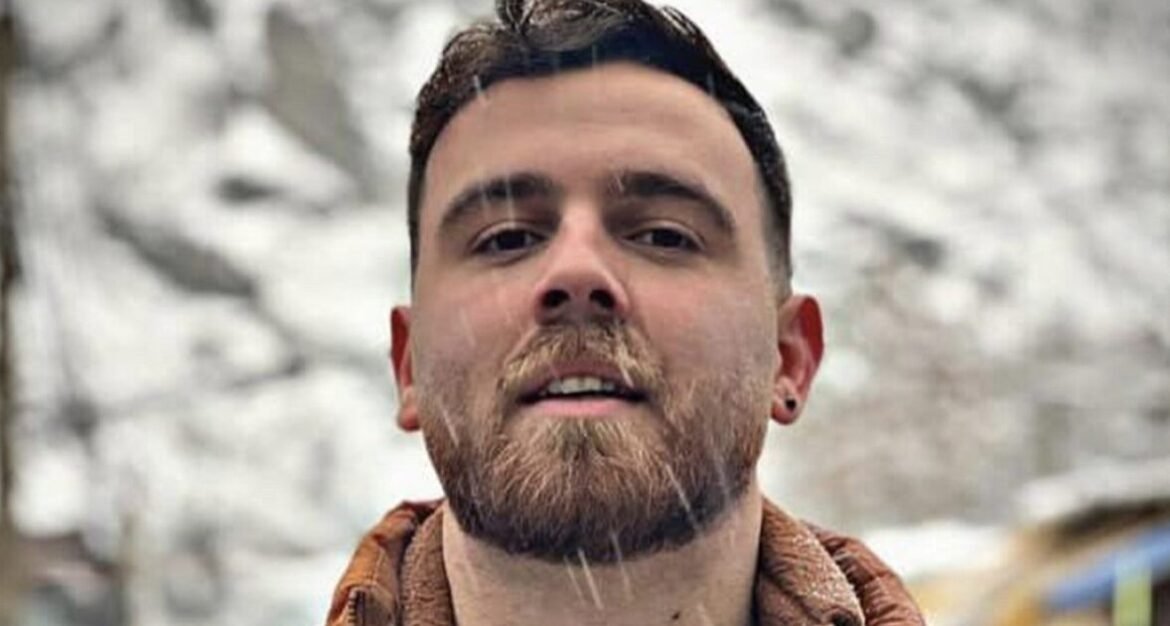 Δεν εκτελέστηκε σήμερα ο Ερφάν Σολτανί – Αγωνία για τον 26χρονο που έγινε σύμβολο ανυπακοής στο Ιράν