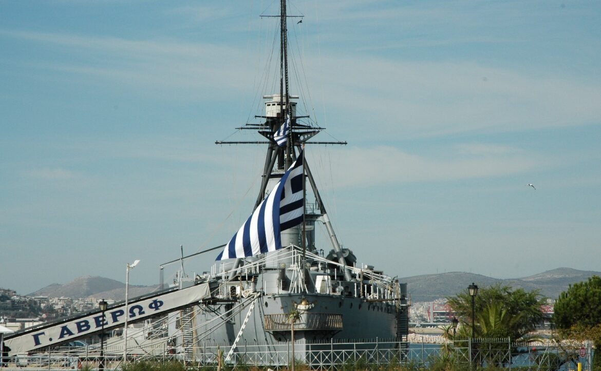 Συνεδρίασε το Ανώτατο Ναυτικό Συμβούλιο στο θωρηκτό «Αβέρωφ» – Η νέα σύνθεση