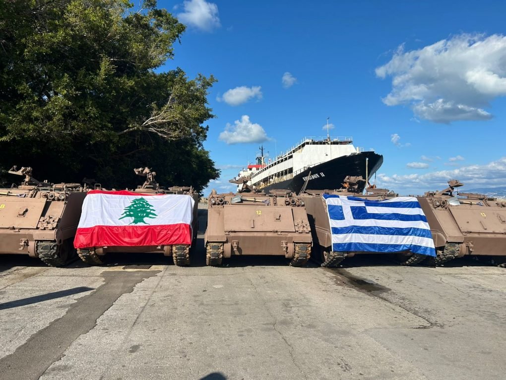 Η Ελλάδα παρέδωσε στον Λίβανο τεθωρακισμένα Μ-113 και STEYR