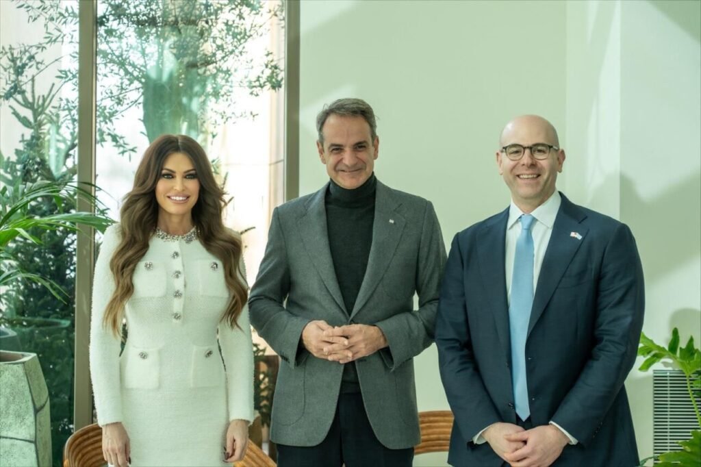 Γεύμα Μητσοτάκη με τον Μιράν της Fed και την Γκίλφοϊλ – στο επίκεντρο η ελληνική οικονομία