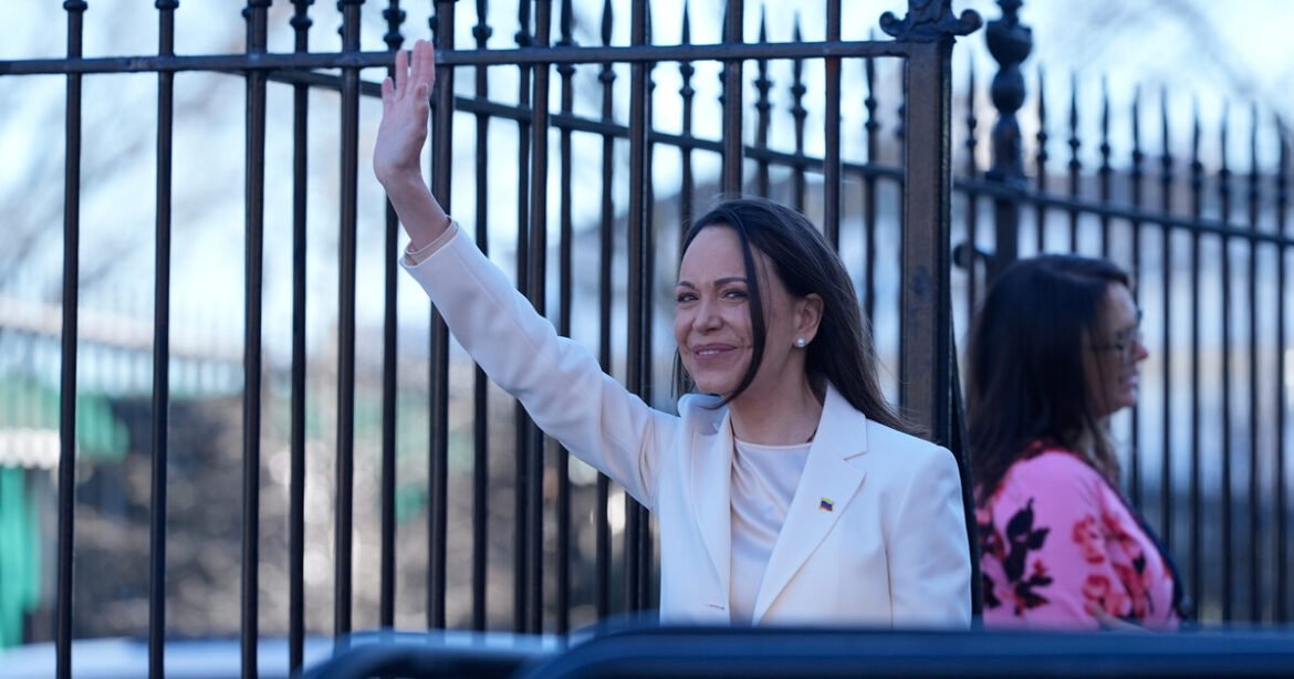 Μία ώρα τα είπαν Τραμπ – Ματσάδο – «Εξαιρετική» η συνάντηση σύμφωνα με την ηγέτιδα της αντιπολίτευσης στη Βενεζουέλα